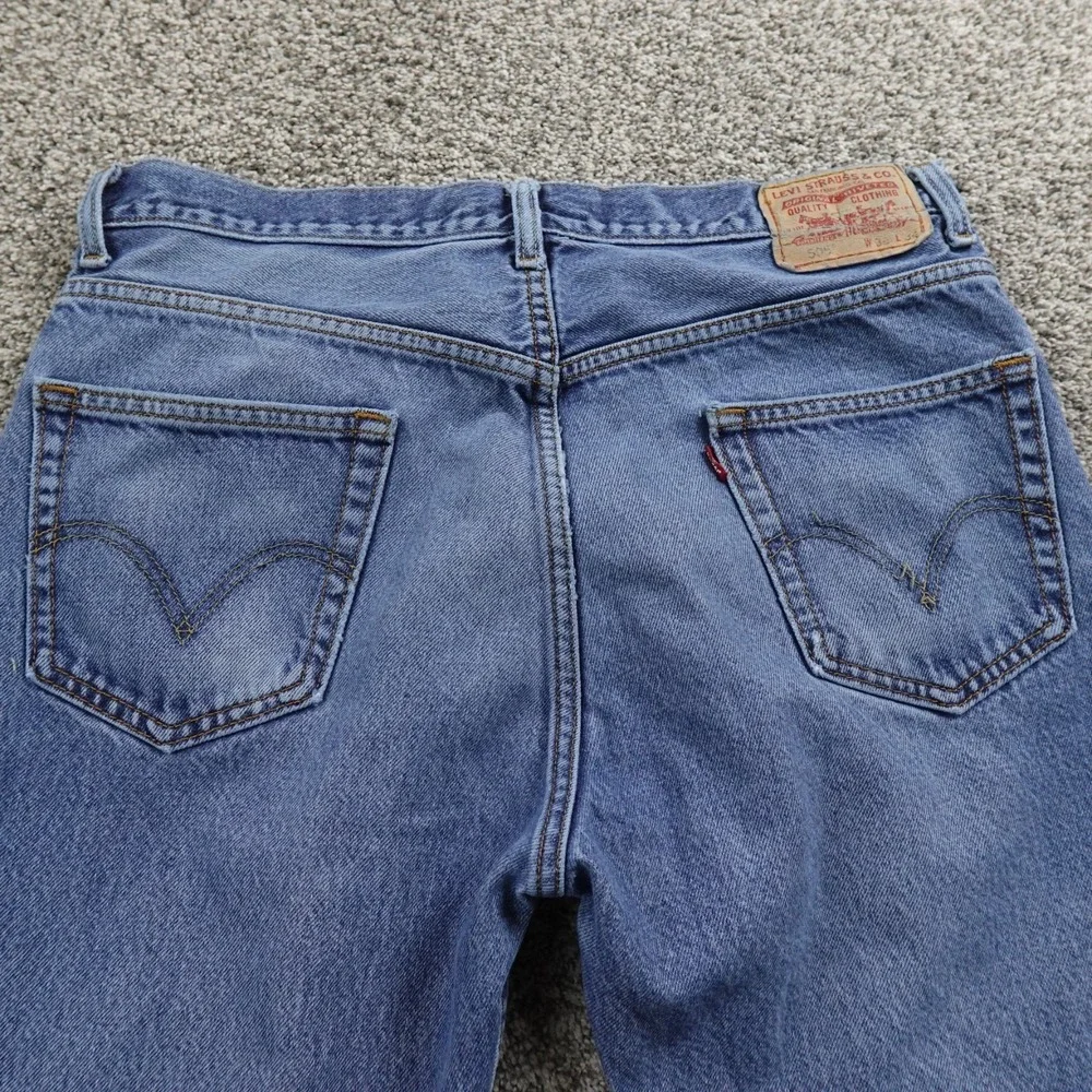 VTG Levis Jeans Mens 36X34 Dark Blue Denim Pants 505 Straight Fade Whiskered Y2K